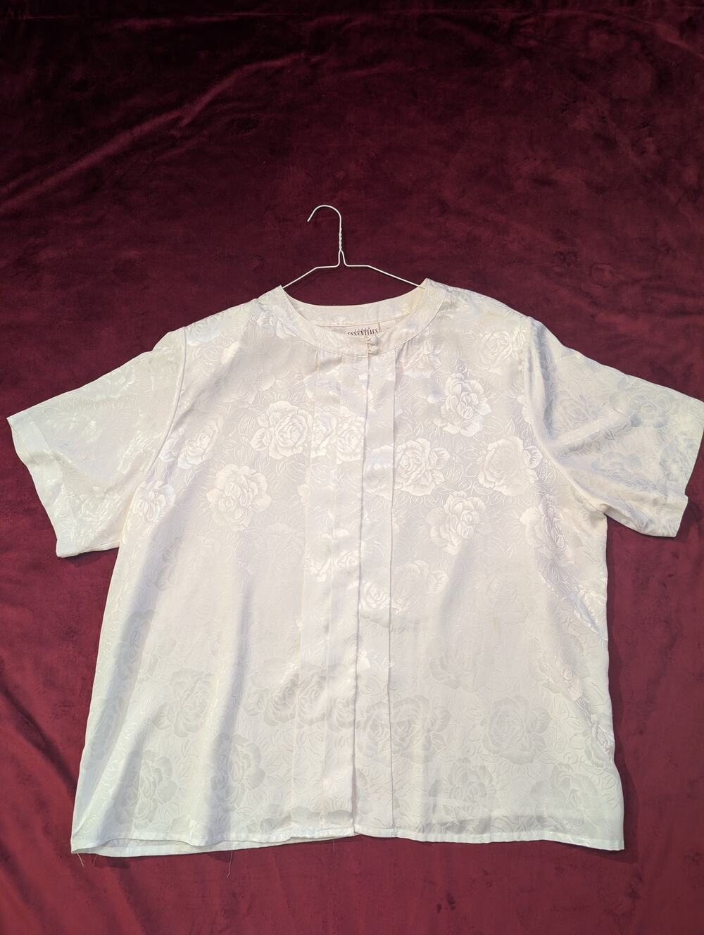 Vintage Essentials by Worthington White Jacquard Rose Floral Blouse